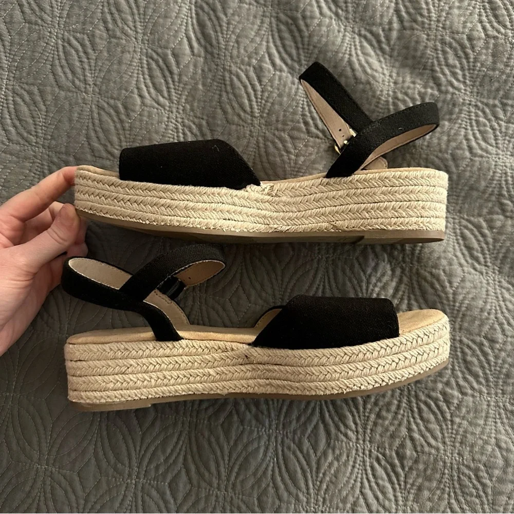NWOT Black size 9.5 Old Navy Platform Espadrille Sandals